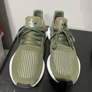 Adidas Swift Run Sneakers